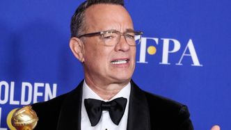 Zakażony koronawirusem Tom Hanks prezentuje fanom szpitalne śniadanie i dodaje: "Dziękuję wszystkim, którzy mi pomagają" (FOTO)