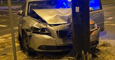 Lublin: Kolejny wypadek na rondzie przy Makro. Trzy osoby w szpitalu