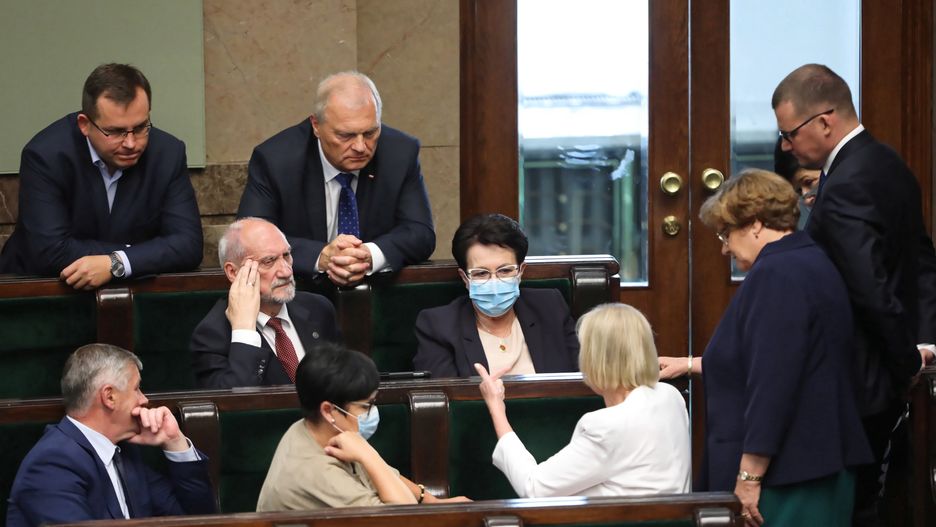 PiS