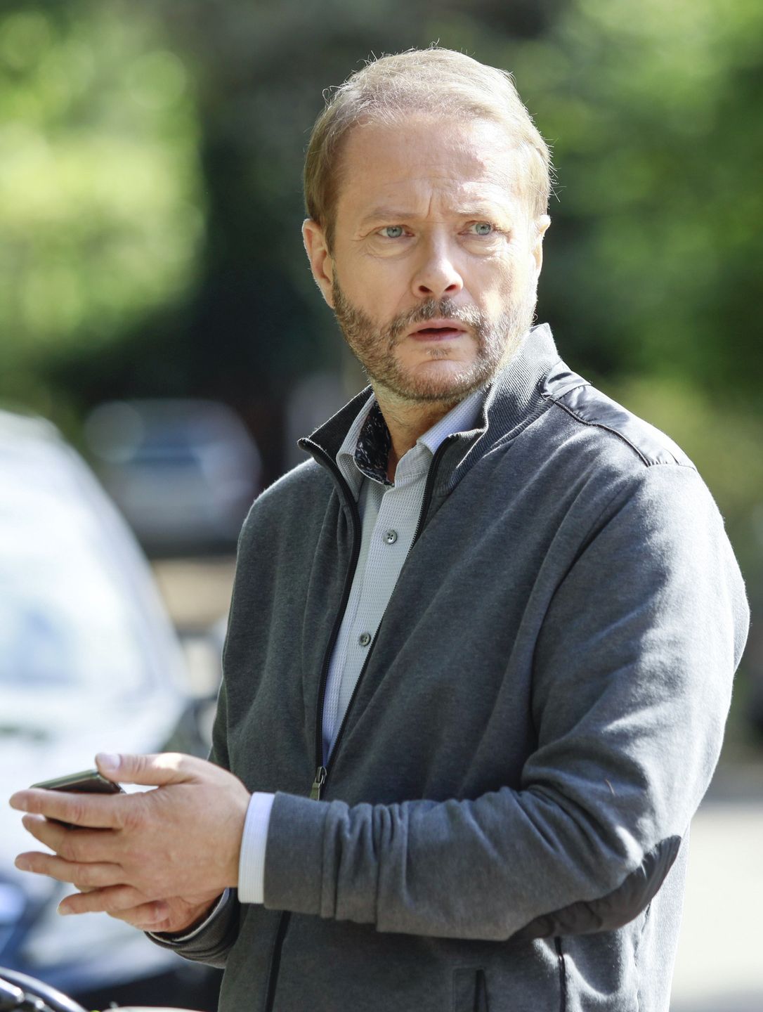 Artur Żmijewski jest gwiazdą serialu TVP "Ojciec Mateusz"