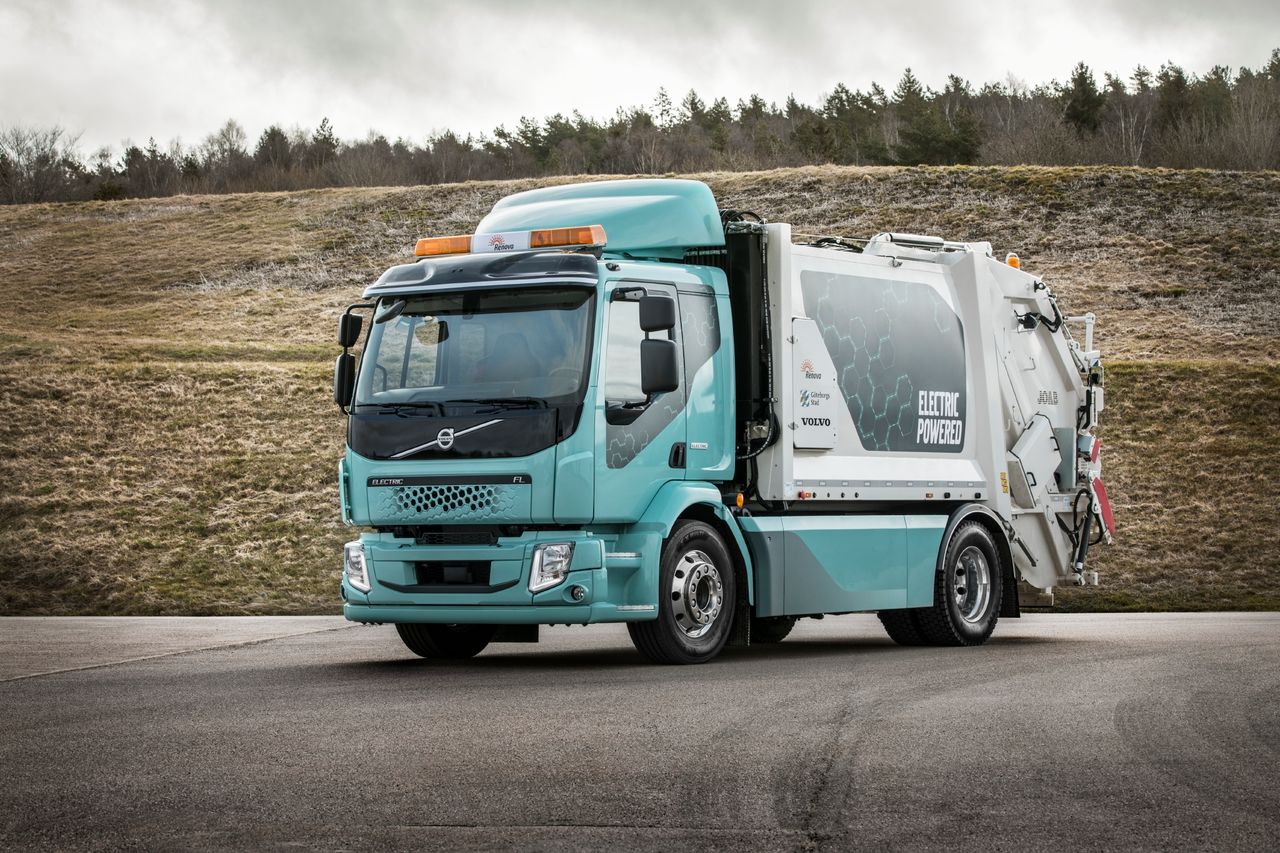 Elektryczne ciężarówki wjeżdżają do Polski. Volvo Trucks wprowadza modele FL i FE