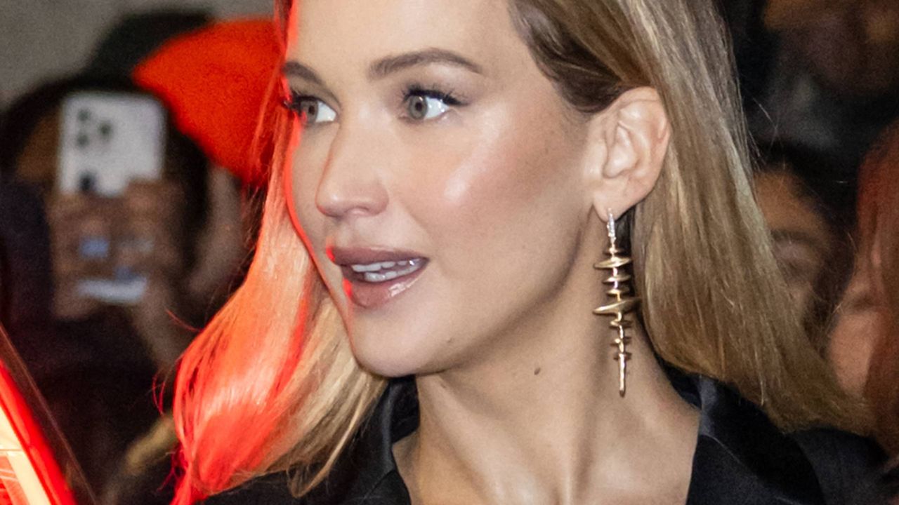 Jennifer Lawrence oddała psa rodzicom