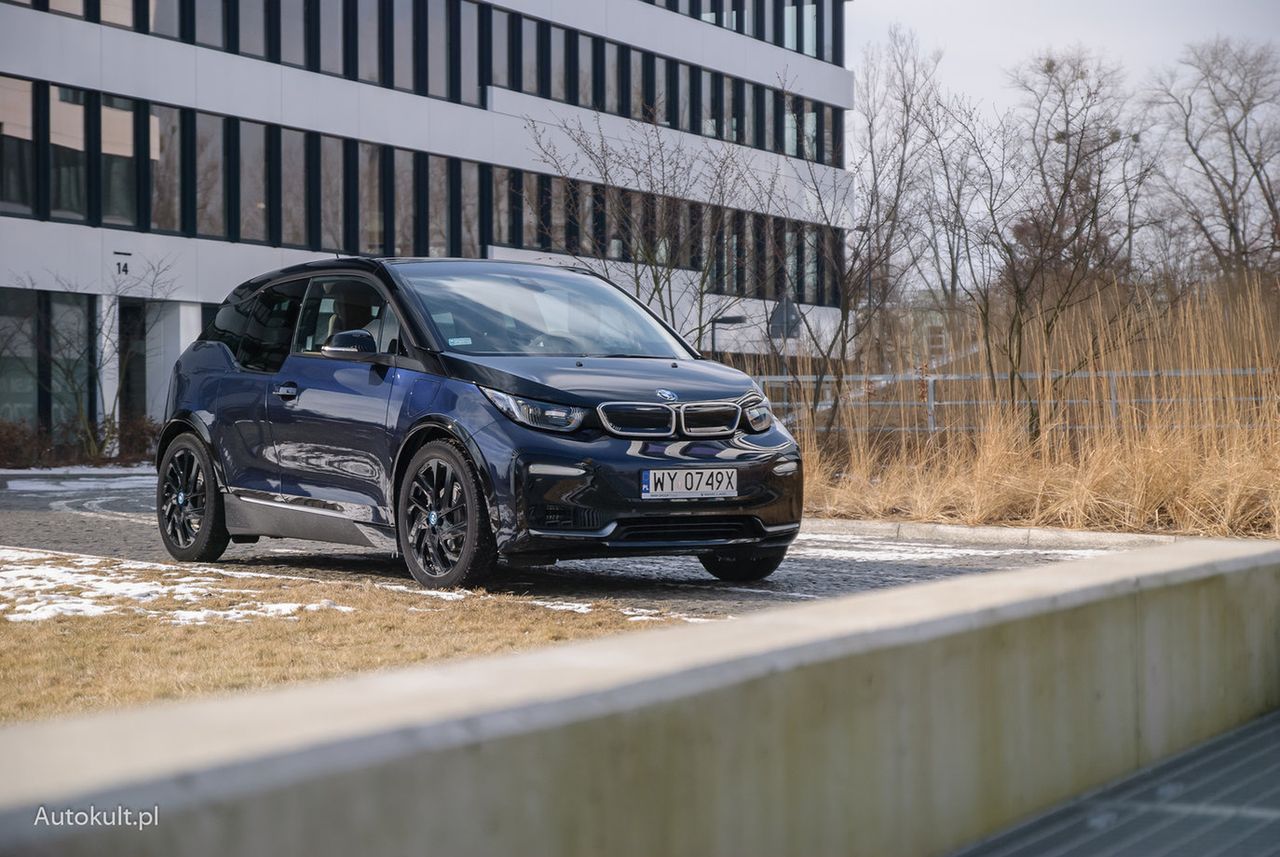 BMW i3 to jeden z pierwszych (i popularniejszych) elektryków na polskich drogach