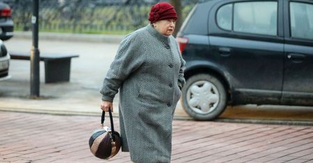 Przyjaciółka Kaczyńskiego w Orlenie. Sprawdziliśmy, czy zagraniczne korporacje też biorą do biznesu przyjaciół prezesów partii