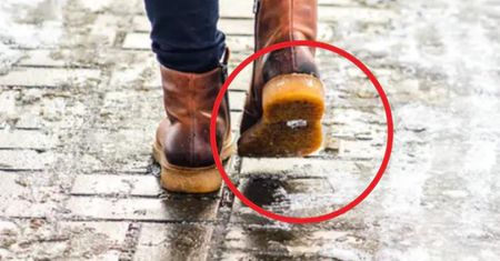 Przyklej to do podeszwy. Zapomnisz o ślizganiu. Genialny patent na zimę