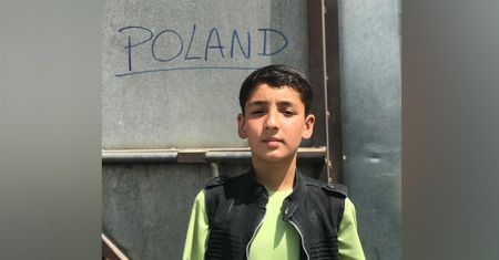 Polscy żołnierze szukają rodziców 13-letniego Afgańczyka