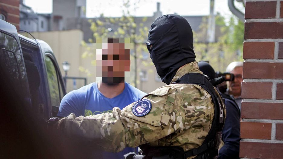 Polscy neonaziści rozpracowani. Zatrzymania ABW i policji w Dzierżoniowie w 2018 r.