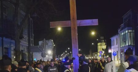 Droga Krzyżowa w Zduńskiej Woli w skupieniu i modlitwie