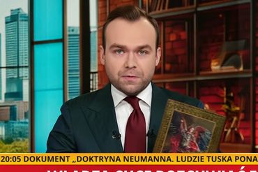 Szymon Szereda z ikoną w telewizji wPolsce24
