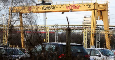 Zwolnienia grupowe w Rafako. Setki osób na liście. Jest termin