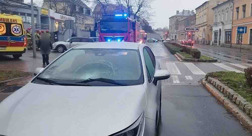 Świebodzin: 49-latka potrącona na pasach na ul. Piłsudskiego