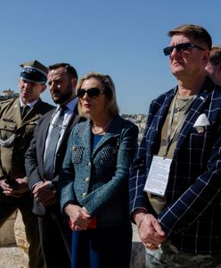 Rząd zorganizował pielgrzymkę dla weteranów. Polecieli politycy i urzędnicy