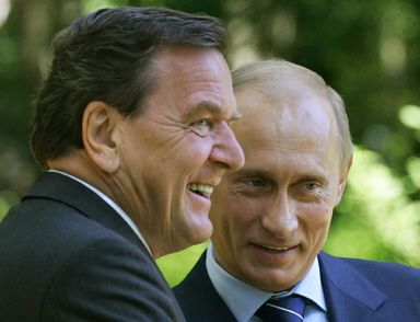 "Schroeder i Chirac padali przed Putinem na kolana"