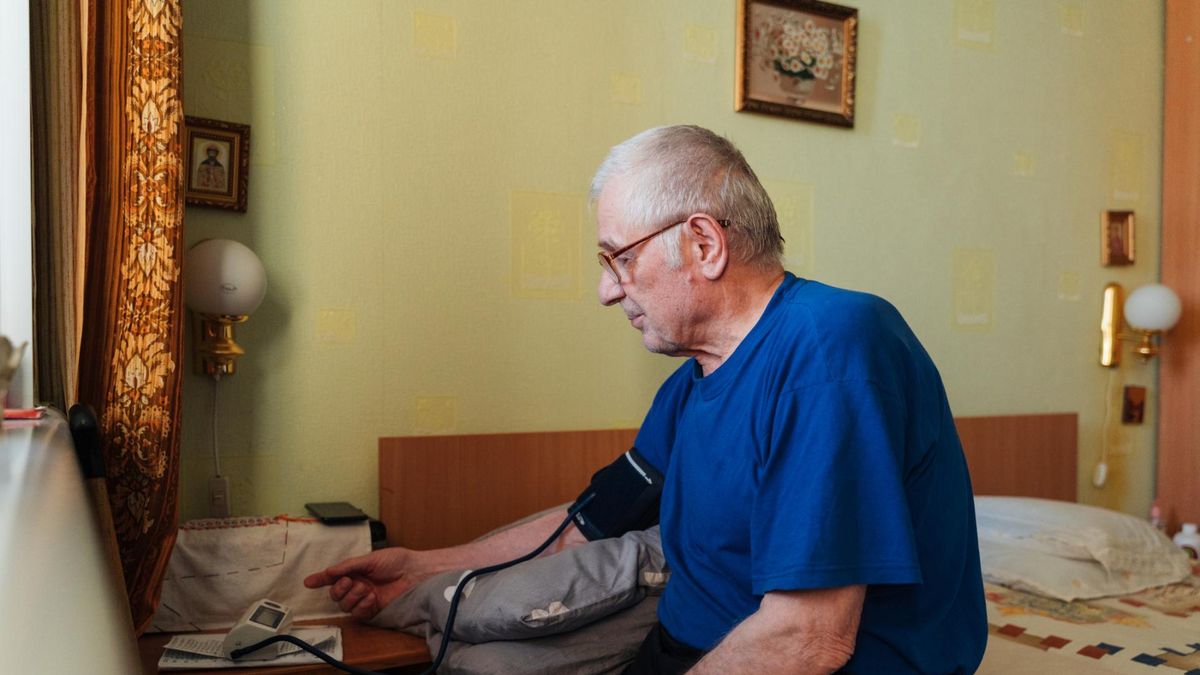 Zdaniem ekspertów każda osoba powinna przynajmniej raz w roku skontrolować swoje ciśnienie