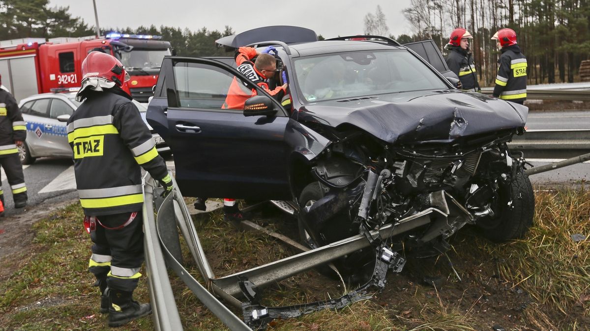 Jeśli przeliczymy liczbę wypadków na kilometr drogi, najbardziej niebezpieczne okażą się autostrady