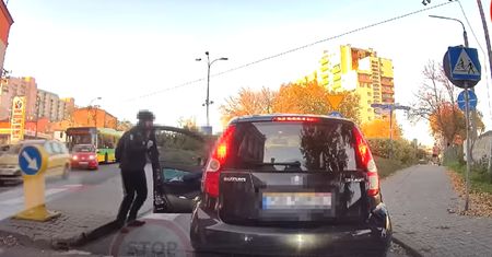 Rowerzysta kontra kierowca. Nagranie z Chorzowa krąży po sieci