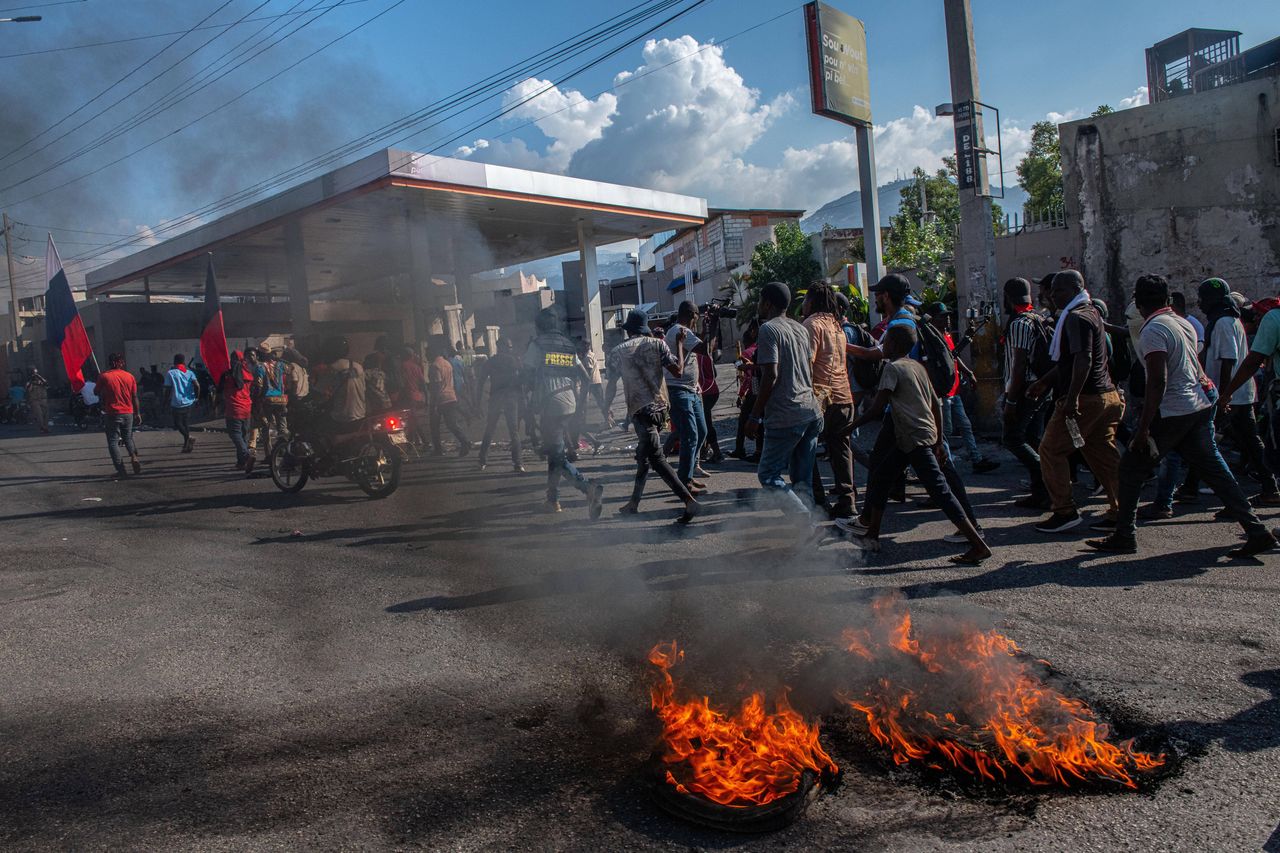 U.S. evacuates embassy personnel from Haiti amid rising gang violence
