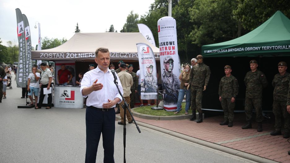 Zastanawiający jest w tej sprawie brak reakcji MON