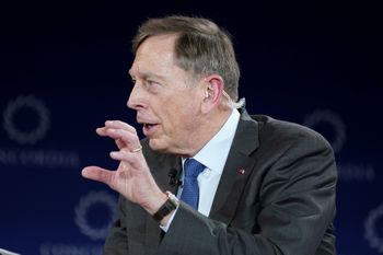 To jest ten moment. B. dyrektor CIA: mamy szansę zmiażdżyć rosyjską gospodarkę wojenną
