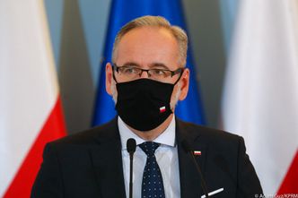 Koronawirus w Polsce. Minister zdrowia apeluje o wstrzymanie planowych zabiegów