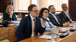 Zabrze: Nadzwyczajna sesja Rady Miasta. Uchylono uchwałę antyimigracyjną. Radni przestraszyli się utraty 120 milionów złotych