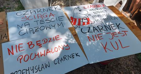 Warszawa. Protest pod Ministerstwem Edukacji i Nauki. Nauczyciele przeciwko ministrowi