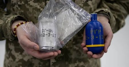 Użyli gazu CS na froncie. Tak "czyścili" nim ukraińskie okopy
