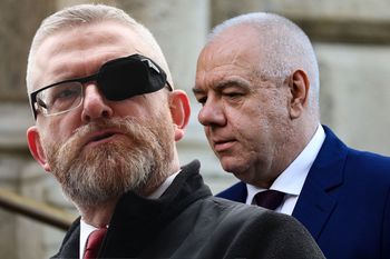 Wypowiedzią o Braunie Jacek Sasin podarował KO przedwczesny gwiazdkowy prezent [OPINIA]