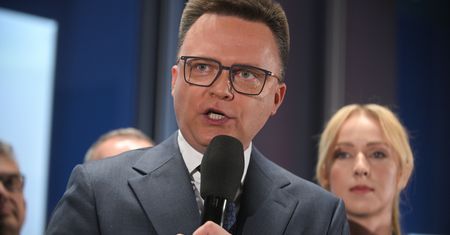 Hołownia spotka się z Trzaskowskim. "Współpraca przed drugą turą"