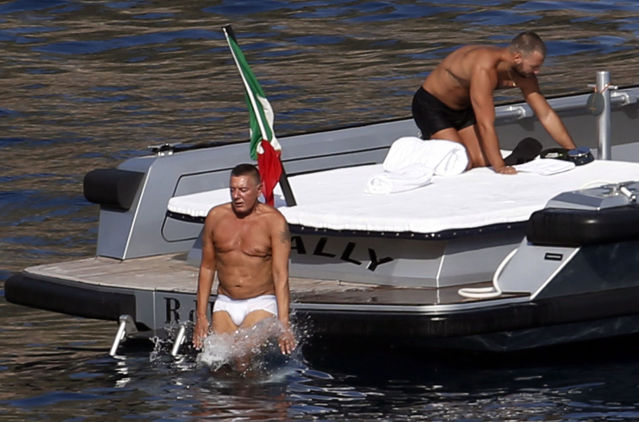 Stefano Gabbana używa życia z chłopakiem Lucą Santonastaso