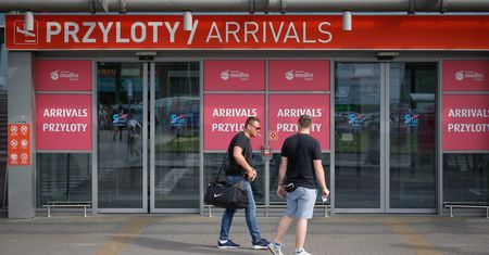 Do kiedy zakaz ruchu lotniczego w Polsce? Będziemy musieli uzbroić się w cierpliwość
