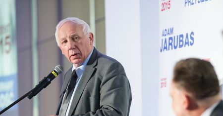 Firma miliardera podnosi czynsze mieszkańcom. To znany "król jogurtów"
