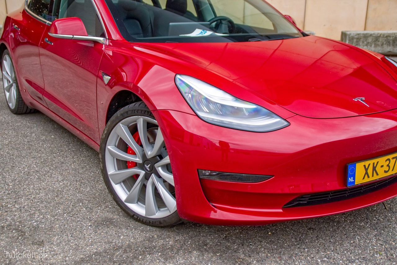 Tesla dopiero szykuje się do wprowadzenia swoich aut do Indii. Pierwszy będzie Model 3