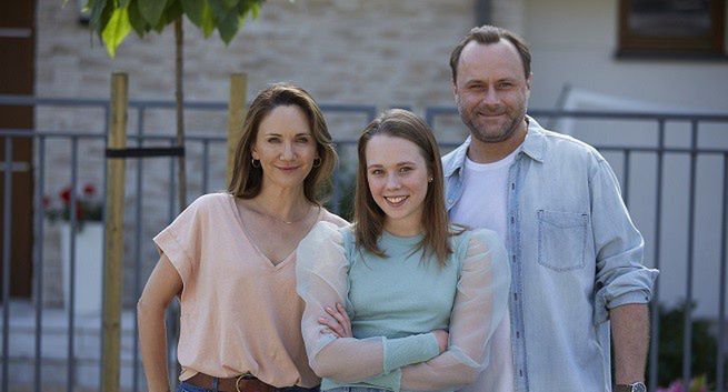 Polsat wiosną stawia na seriale i „Twoja twarz brzmi znajomo”. „Stacja celuje w bardziej masowego widza niż TVN”