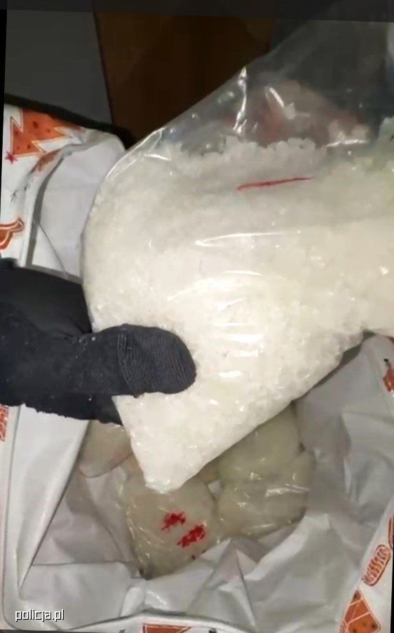 Pół tony "kryształu śmierci" nie trafi na ulice. Sądeccy policjanci rozbili potężną fabrykę klofedronu
