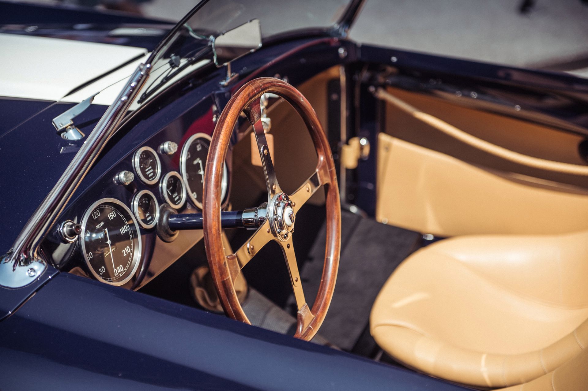 Siata 208 S Spider Motto z 1954 r. - wnętrze.