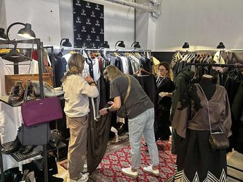 Moda w sercu Łodzi. Targi sukienek na Piotrkowskiej 217