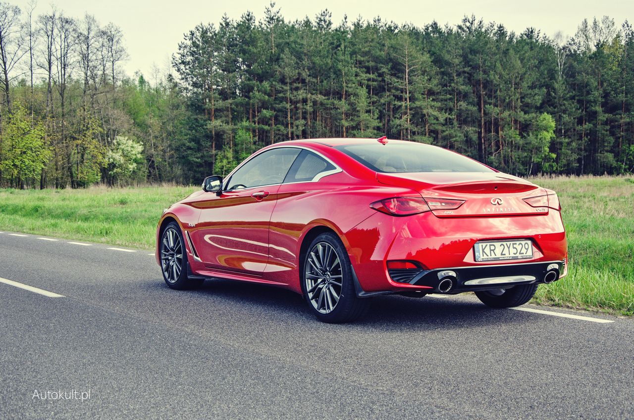 Infiniti Q60S