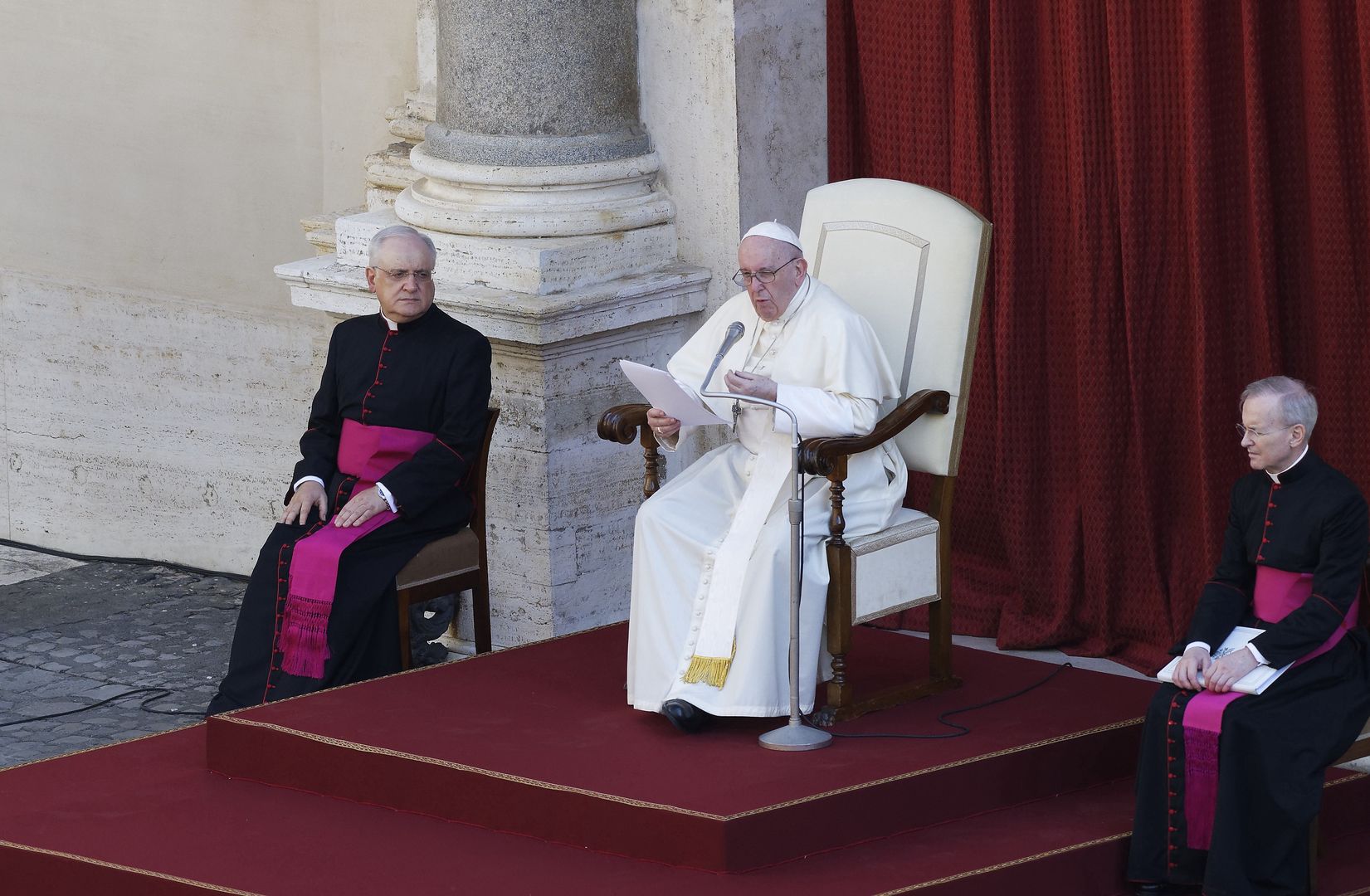 Papież Franciszek wydał nową encyklikę. Mówi o "agresywnym nacjonalizmie"