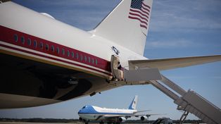 Trap ewakuacyjny odpalony w Air Force One. Tuż przed lotemTrumpa