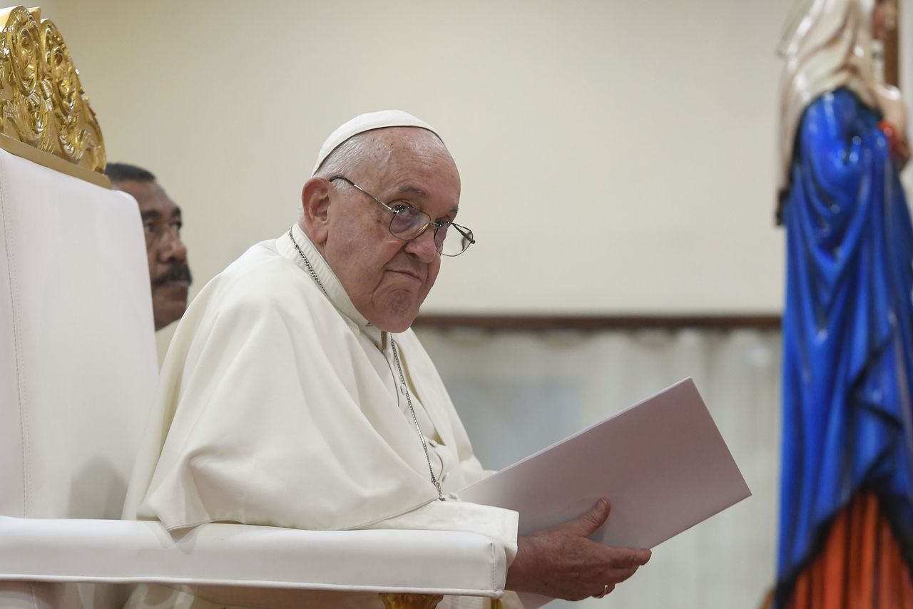 Pope Francis speaks on moral dilemmas for US presidential voters