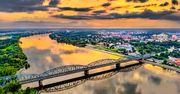 Pogoda w Toruniu. Prognoza na piątek, 9 maja 2025. Wiosenny chłód, lekki deszcz i spokojny dzień