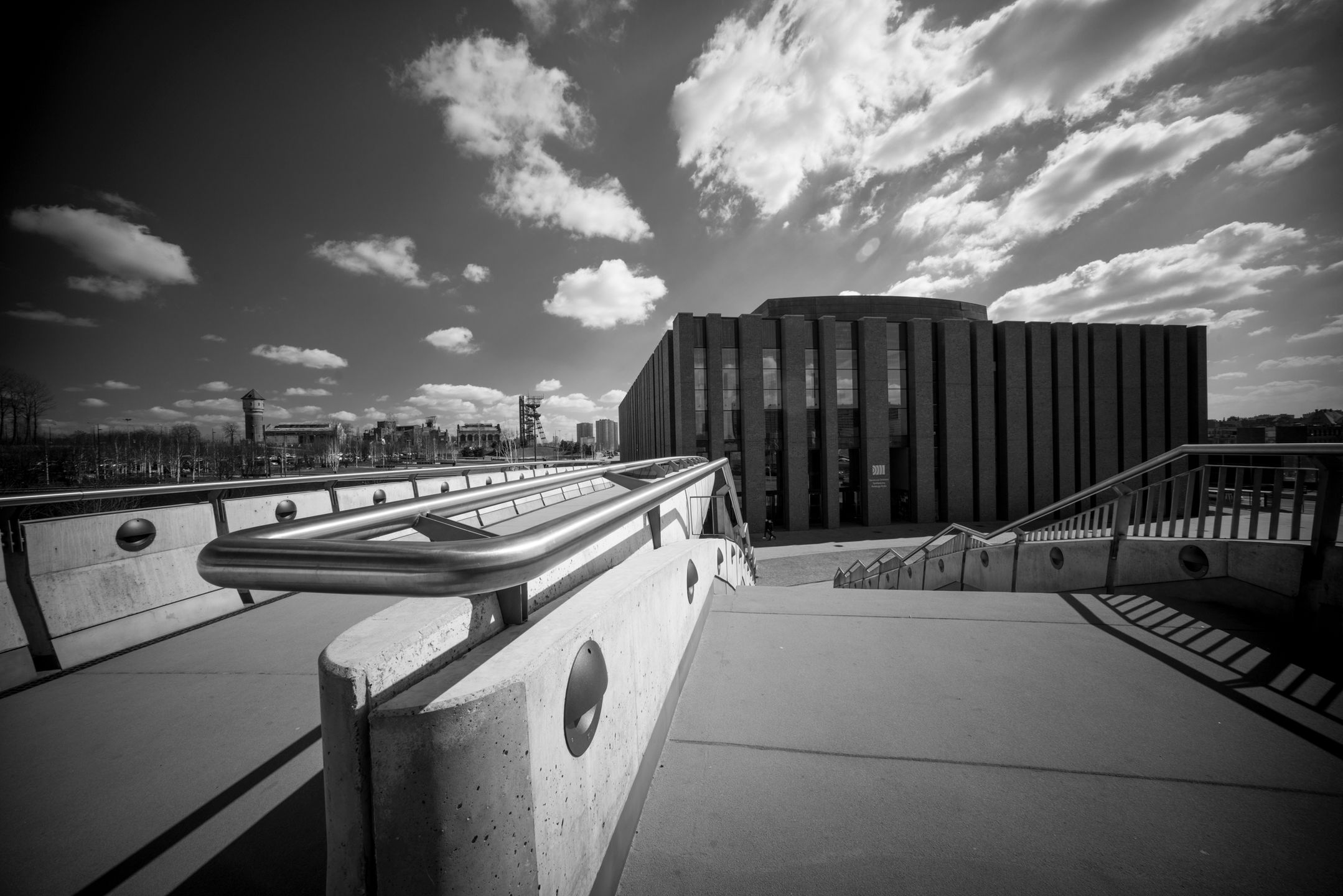 Voigtländer Ultra Wide Heliar Aspherical II 12 mm f/5.6 - Ultra szeroka maszyna do kreowania równoległej rzeczywistości 39
