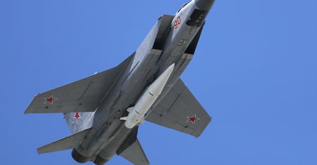 Superbroń Rosji nad Kijowem? Ukraińcy zaprzeczają strąceniu rakiety Kindżał