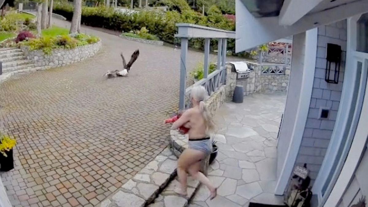 Karmiła piersią dziecko