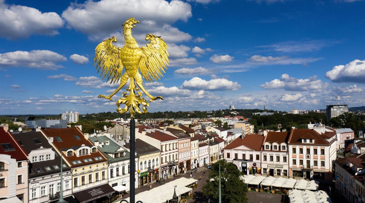 Widok na rynek. Jeszcze kilkanaście lat temu była tu "dziura Barana"