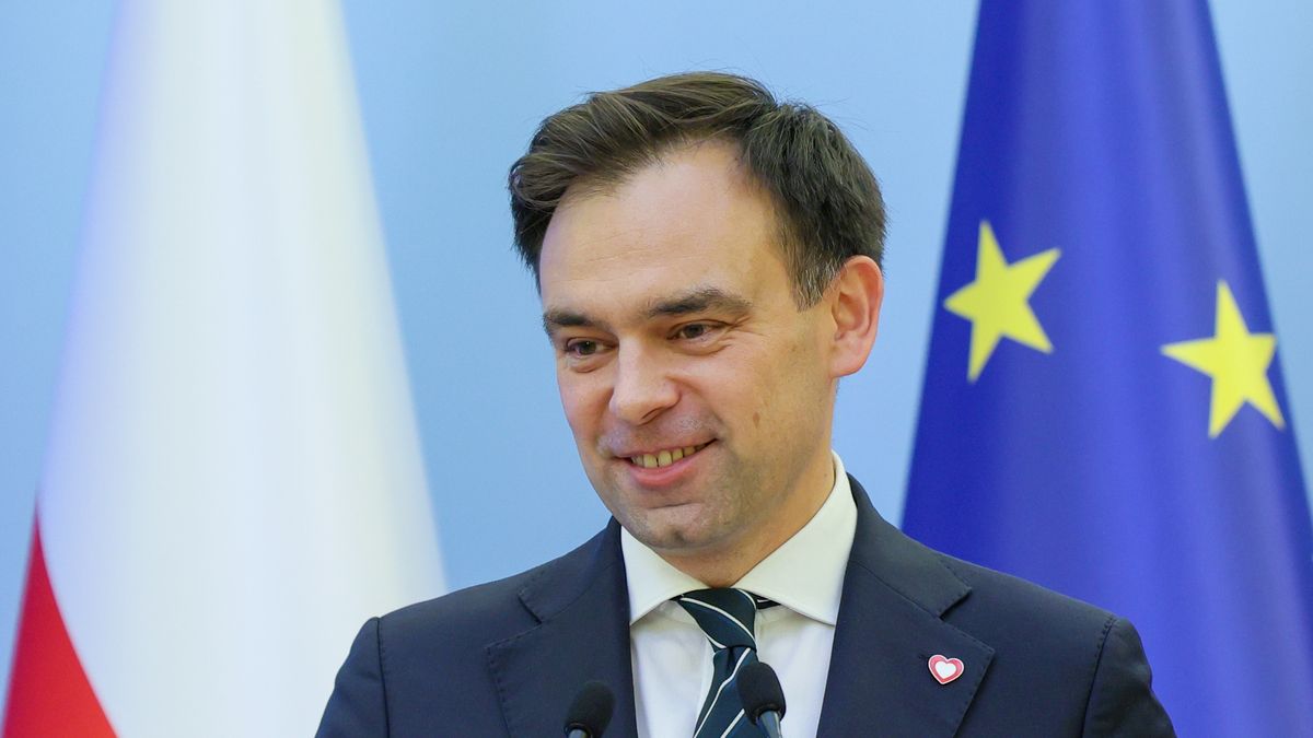 Andrzej Doma�ski
Warszawa, 28.08.2025. Minister finans�w i gospodarki Andrzej Doma�ski podczas konferencji prasowej po zako�czonym posiedzeniu rz�du w siedzibie Kancelarii Prezesa Rady Ministr�w w Warszawie, 28 bm. Na posiedzeniu zosta� przyj�ty projekt bud�etu pa�stwa na rok 2026. (amb) PAP/Pawe� Supernak
Pawe� Supernak
bud�et na rok 2026, Kancelaria Prezesa Rady Ministr�w, konferencja prasowa, KPRM, po posiedzeniu rz�du, po Radzie Ministr�w, politycy, polityka, przyj�ty projekt bud�etu, rz�d, polityk, projekt ustawy bud�etowej