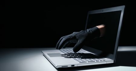 Sami zaprosiliśmy złodzieja do domu – ekspert komentuje wielki wyciek haseł
