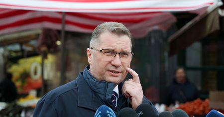 Nunczako Czarnka, czyli polityczny cep [OPINIA]