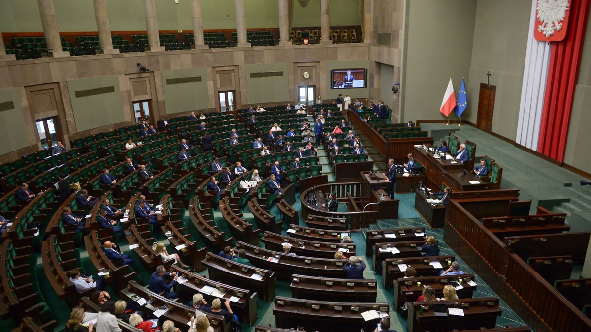 Sejm zgodził się z tym, by Fundusz COViD przysługiwał przedsiębiorcom na dłużej.